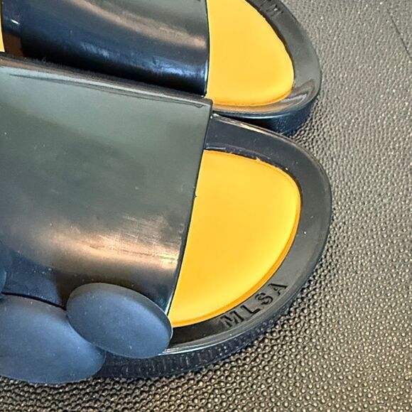 Melissa x Disney Beach Black and Yellow Slide Sandals size 8 - Picture 6 of 9